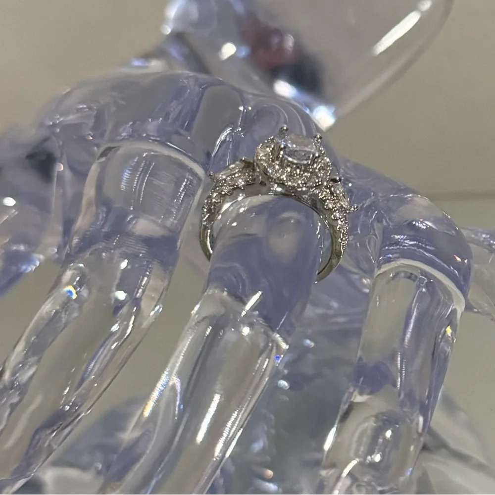 🆕 Piatella ring,1/2 carat round cut, accents, 14k white gold plated setting - Picture 6 of 14